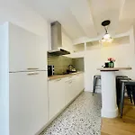 Superbe T2 En Plein Centre D'ajaccio, Rue Fesch