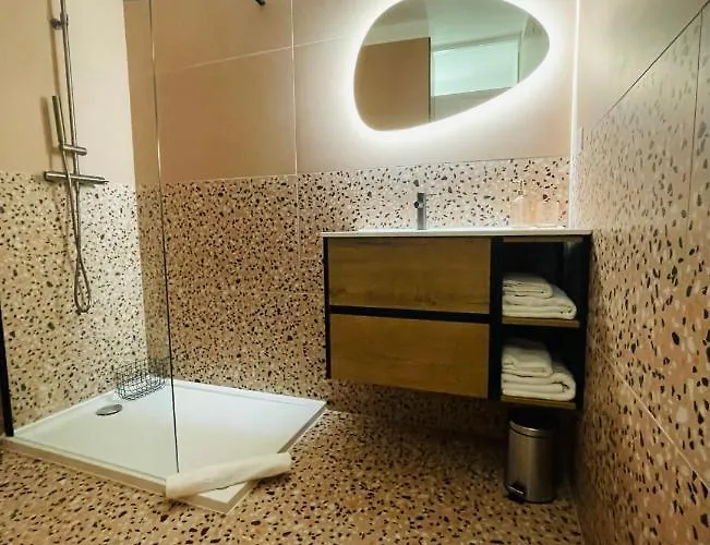 Superbe T2 En Plein Centre D'ajaccio, Rue Fesch