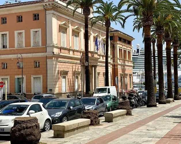 Apartment Superbe T2 En Plein Centre D'ajaccio, Rue Fesch Ajaccio (Corsica)